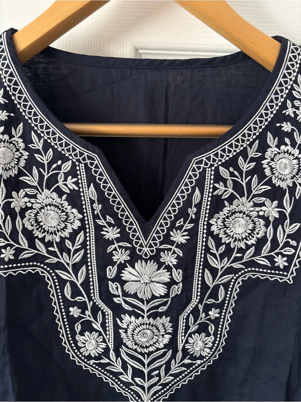 Gorgeous Korean Boutique Boho Embroidered Gauze Blouse Size M - Picture 2 of 7